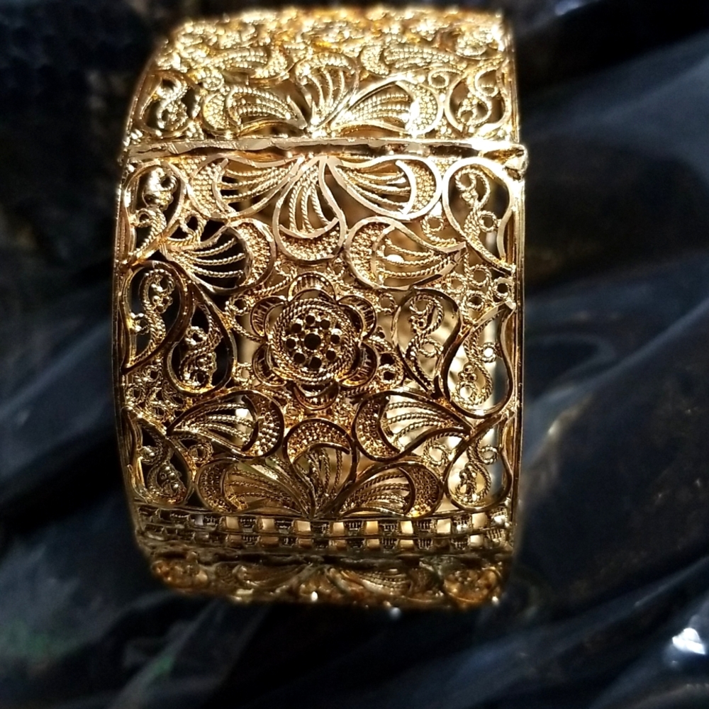 New Filigree 22kt 24kt Gold Plated Bangle Bracelets India African Hinged Cuff